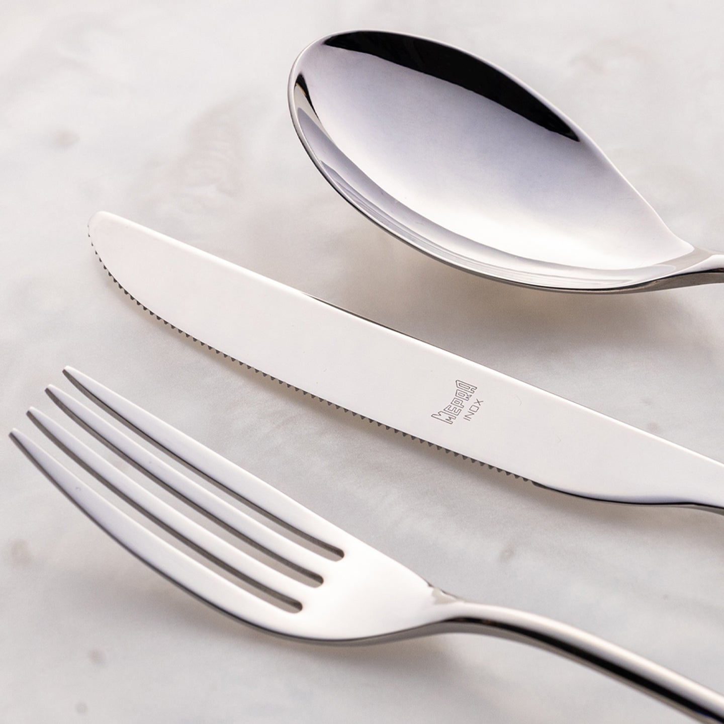 Mepra Neve Cutlery Set - Polished finish for refined dining experience